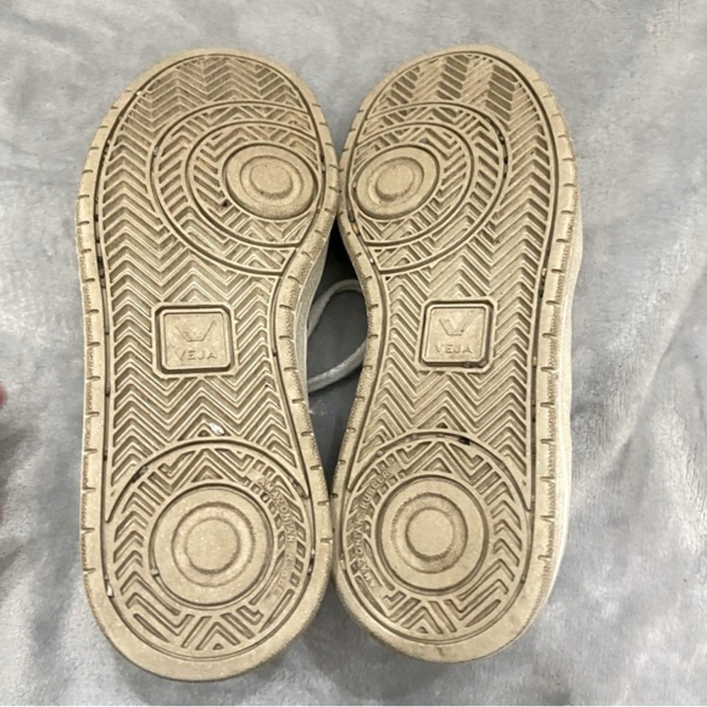 Veja V-10 sneakers shoes Size 6 - Picture 4 of 8